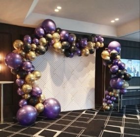 balloon garland with side stand