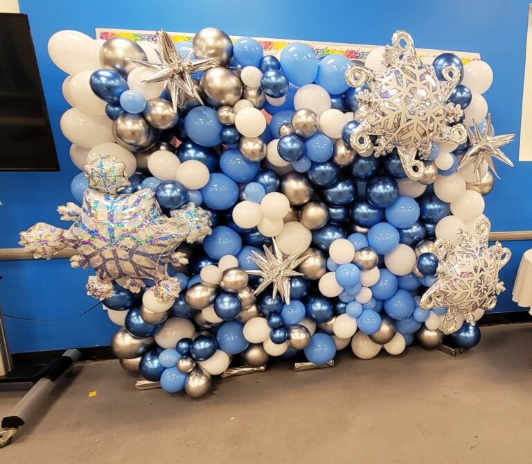Balloon-Wall-by-Amazon-Winter-Event-1